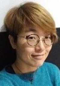 李镕莲