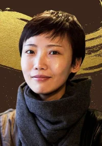 潘依然