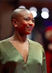 塞利娜·卡马拉