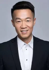 王飞
