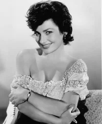 Valerie French