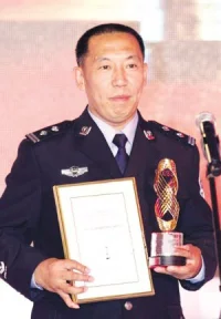 马国伟