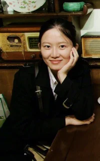黄佳