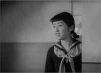 春日英子