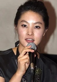 朴智英